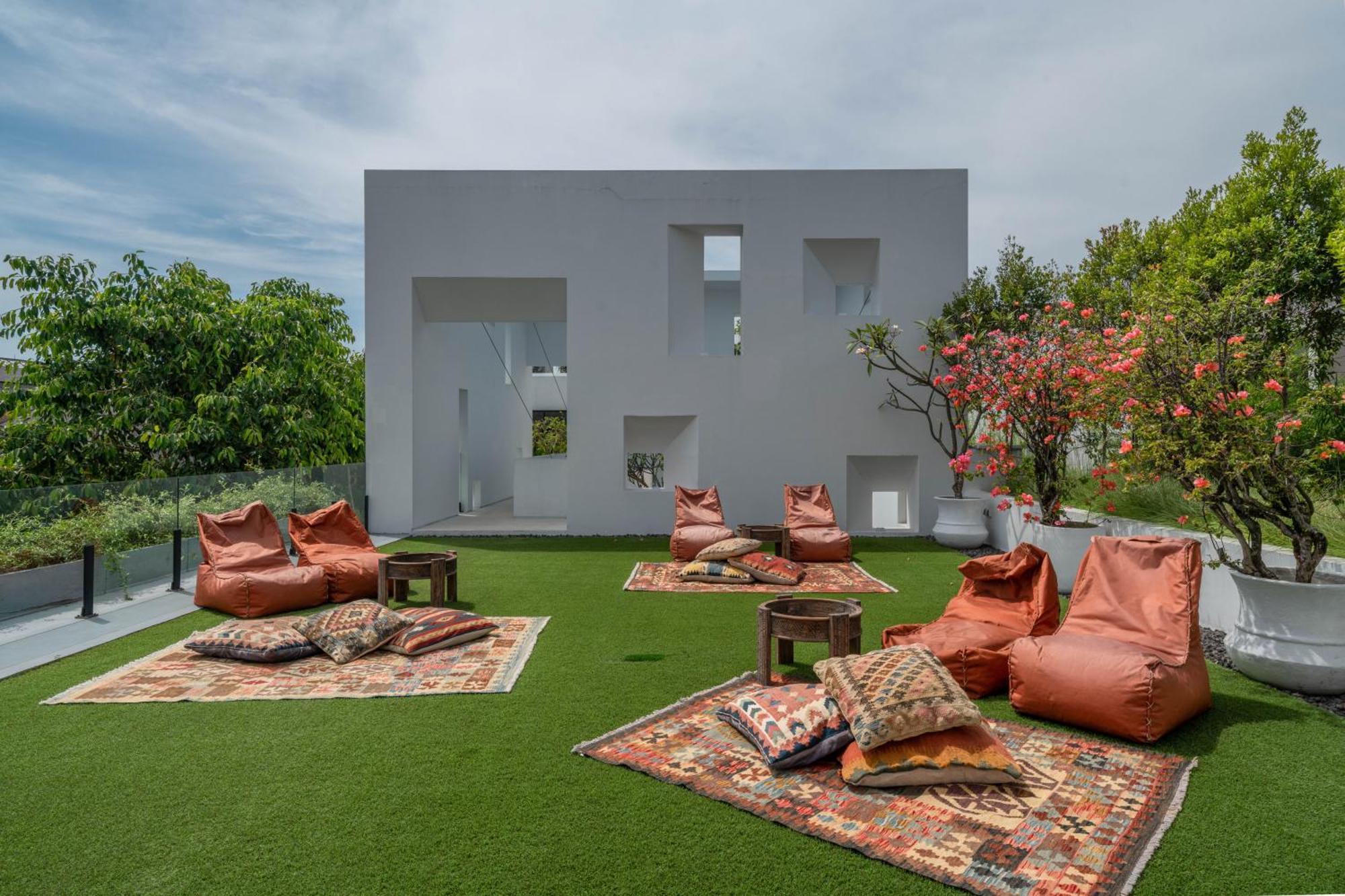 Mandala Oasis Villa *